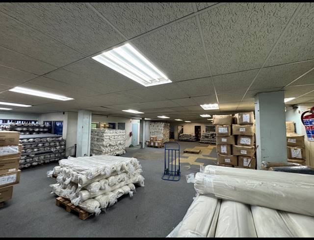 1,350M² WAREHOUSE FOR SALE IN EASTGATE